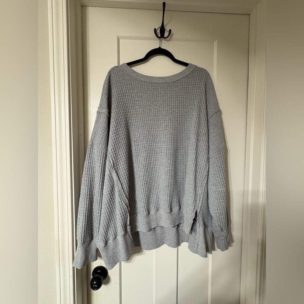 American Eagle Oversized Big Hug Gray Sweatshirt